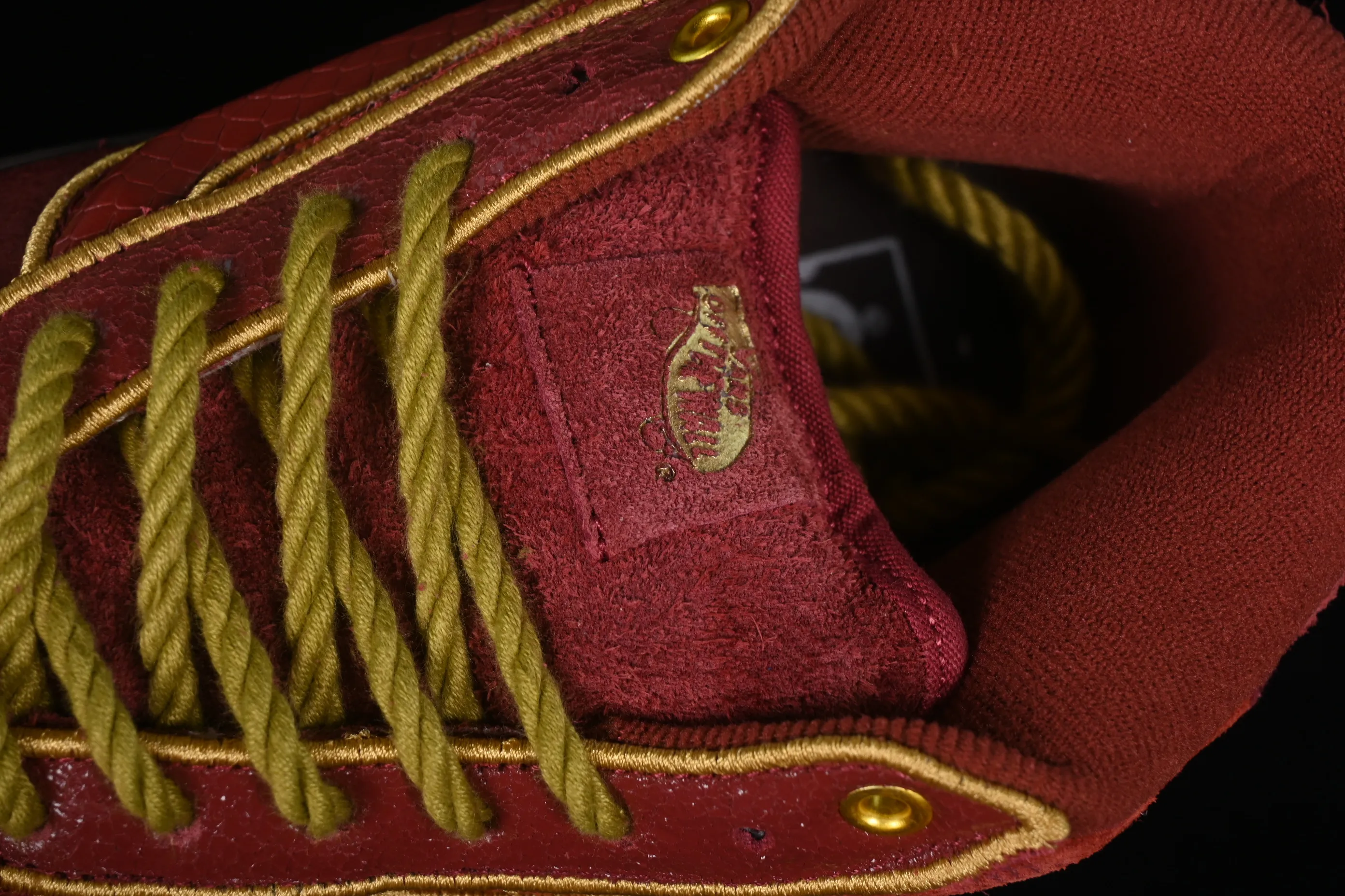 All categories Vans Vans series Vans Mid Vans Knu Mid Vans official Zodiac series-Year of the Dragon limited edition mid-top bread shoes VN000E56D38